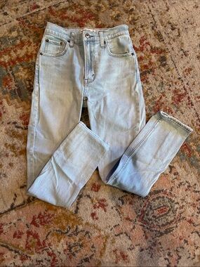 Abercrombie & Fitch Light Wash The Skinny High-Rise Jeans